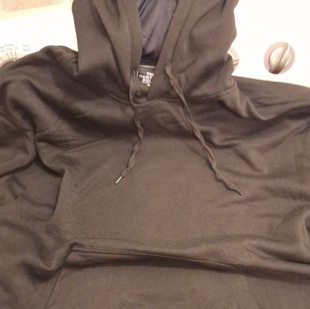 North Pole black hoodie sweat jacket, size 3X, worn only a couple times